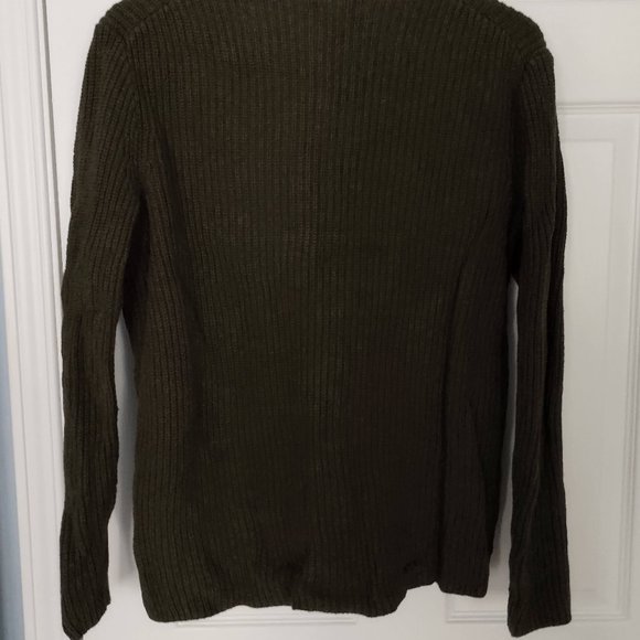 Green V-neck Sweater - Picture 5 of 10